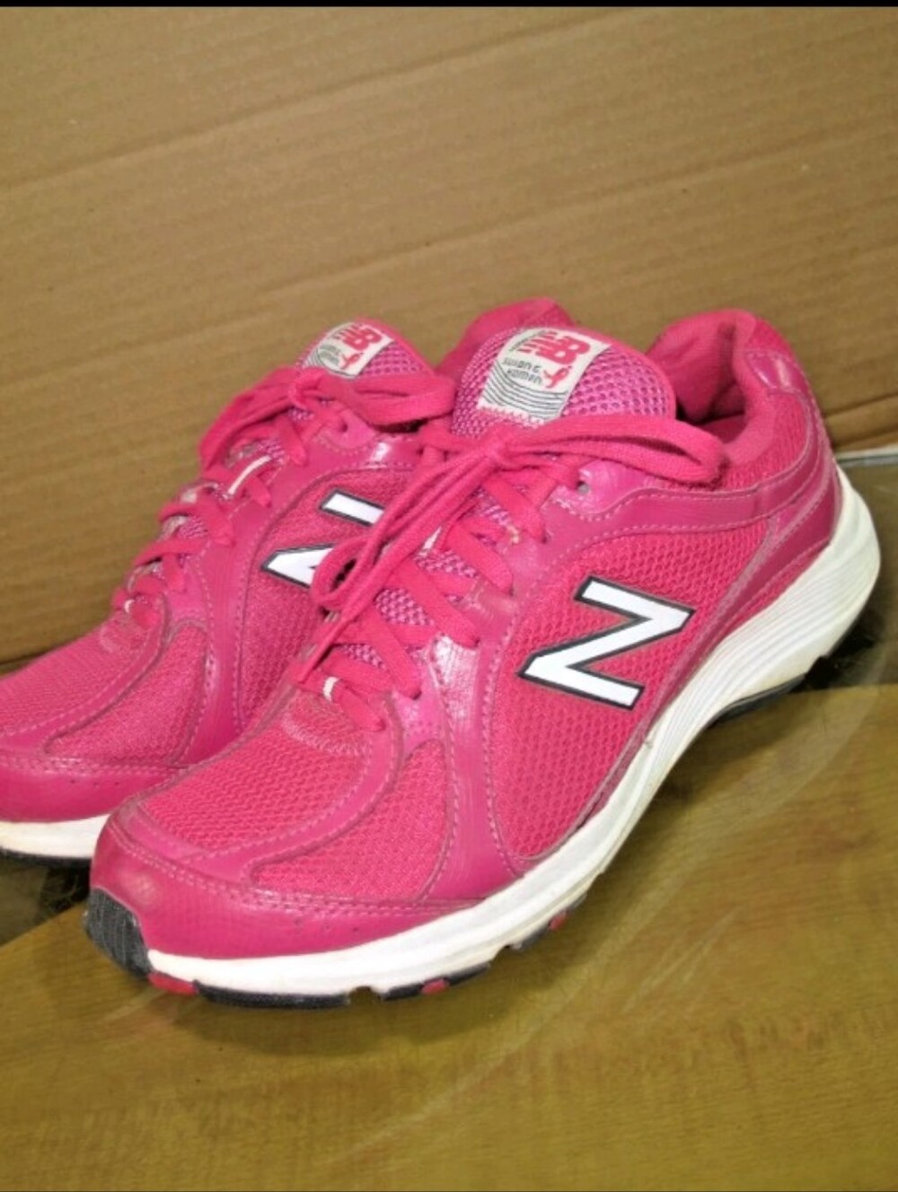 New Balance 496 V2 Susan G Karmen Running Sneakers Pink Women's Size 8.5